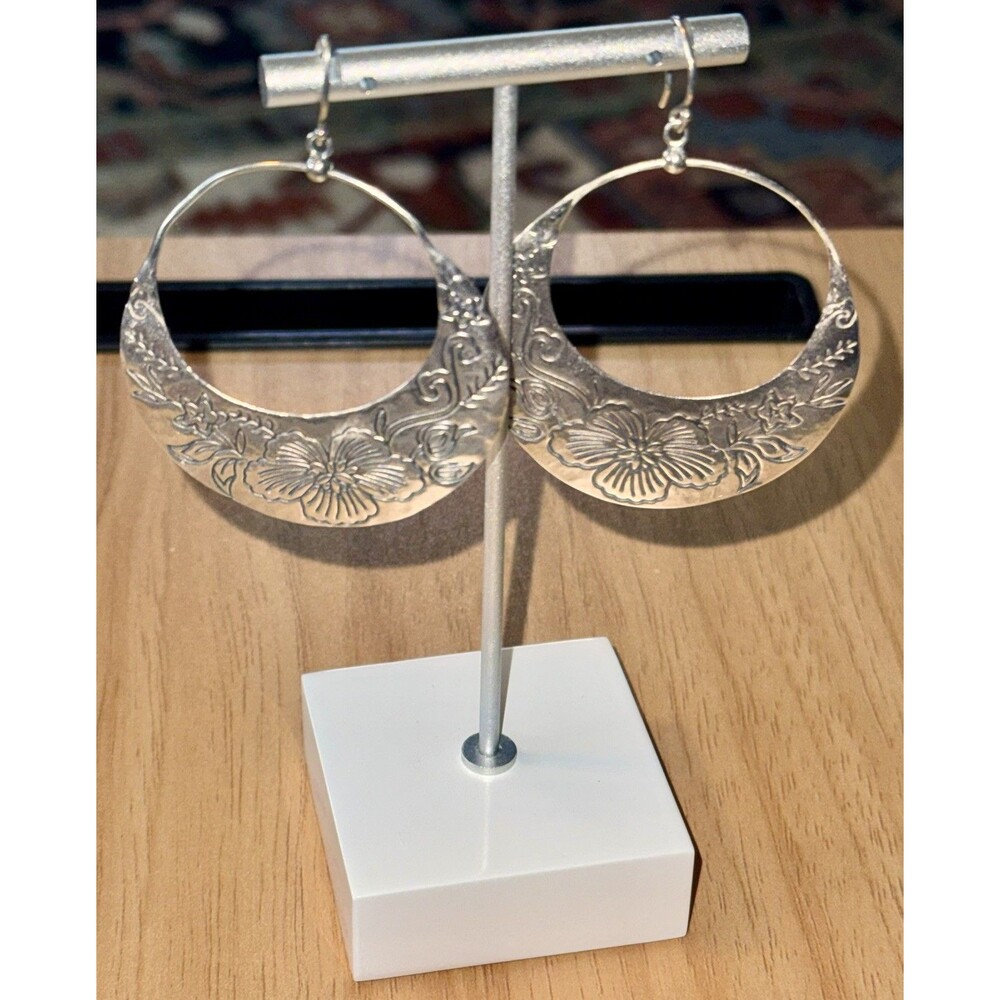 Vintage Silpada Sterling Silver Etched Flower Basket Hoop Wire Earrings, W2378